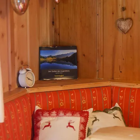 Weisse Wand Almen 샬레 슈라드밍